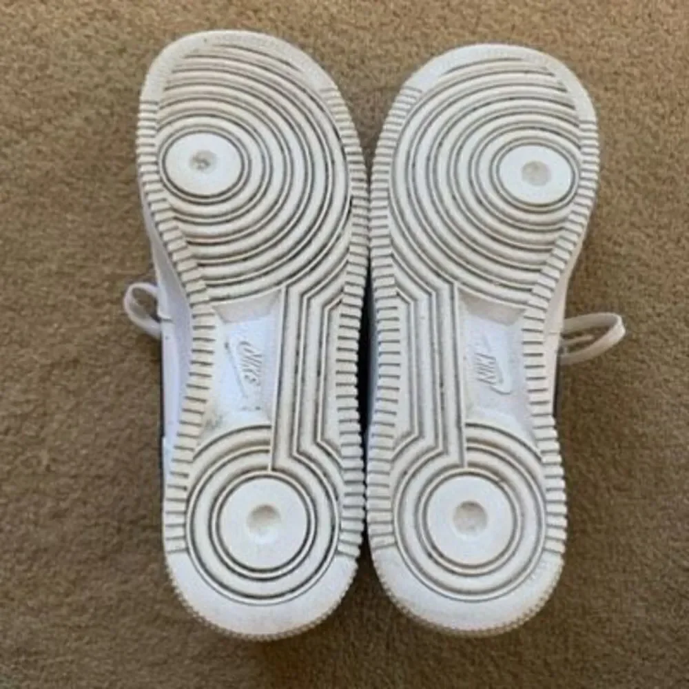 Nike Air Force 1 Low Essentials Women’s Size 9.5 White/Black/Gold Sneakers